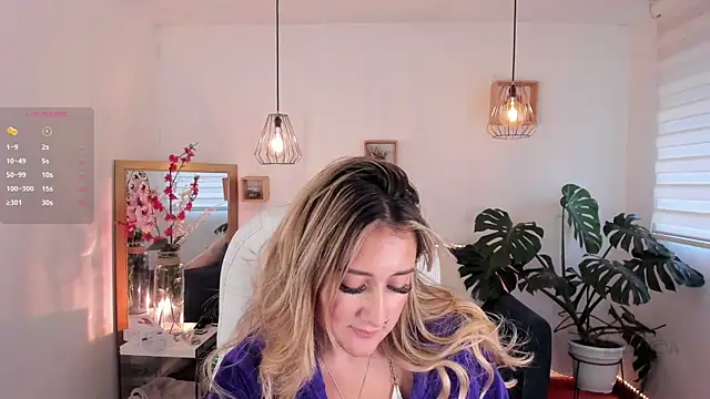 Snapshot of dina_ride chatting on March 18, 4:37 pm dina ride online show from March 18, 4:37 pm