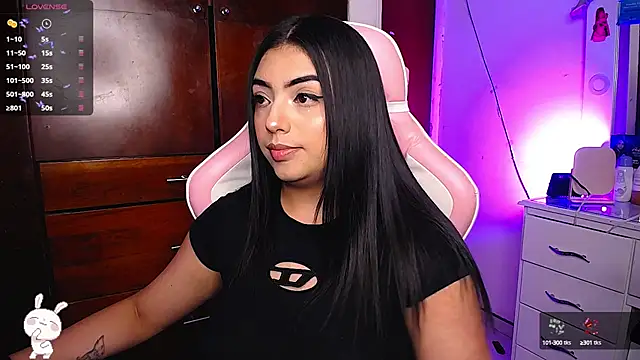 eva six online show from February 4, 12:51 am