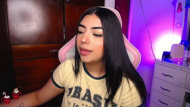 eva six online show from February 12, 8:29 pm