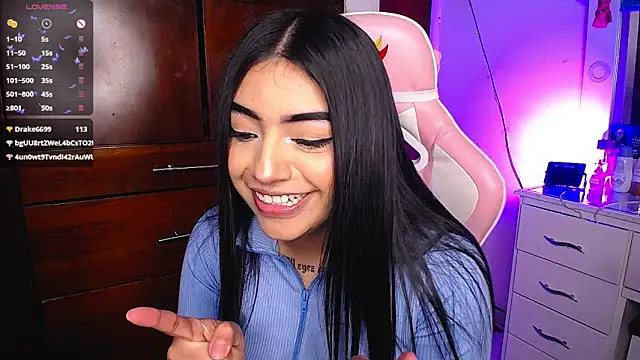 eva six online show from March 5, 9:26 pm