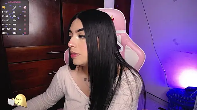 eva six online show from November 7, 11:05 pm