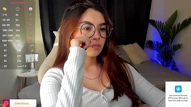 Snapshot of dakottaa_ chatting on March 12, 11:12 pm dakottaa online show from March 12, 11:12 pm