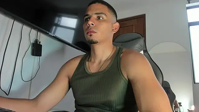 joss 111 online show from November 25, 12:38 pm