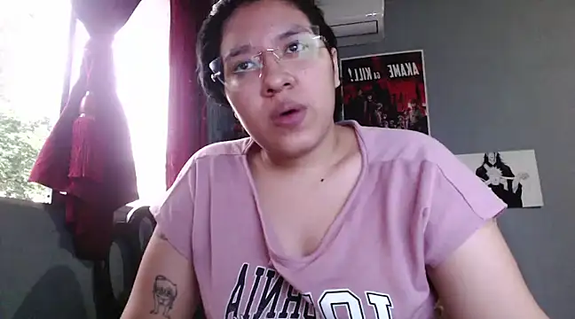 Snapshot of DanelyLopez chatting on January 6, 11:31 pm DanelyLopez online show from January 6, 11:31 pm