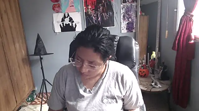 Snapshot of DanelyLopez chatting on October 14, 8:20 pm DanelyLopez online show from October 14, 8:20 pm