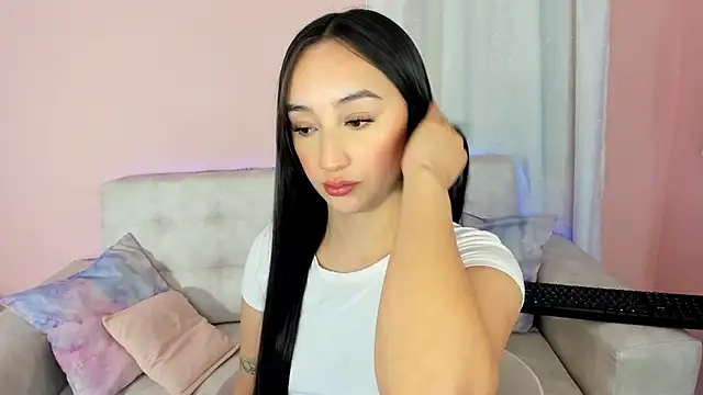 tinysara online show from February 7, 4:35 pm