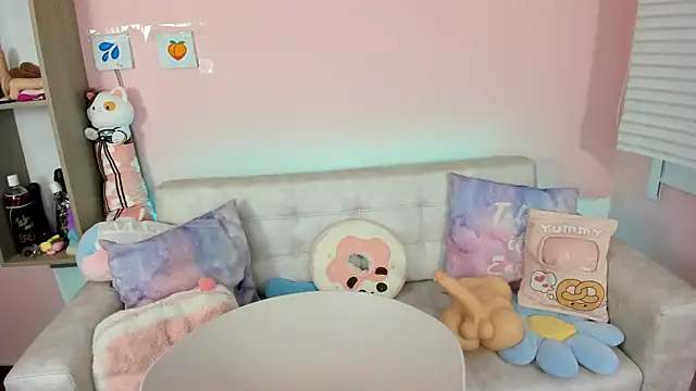 tinysara online show from September 22, 4:20 pm