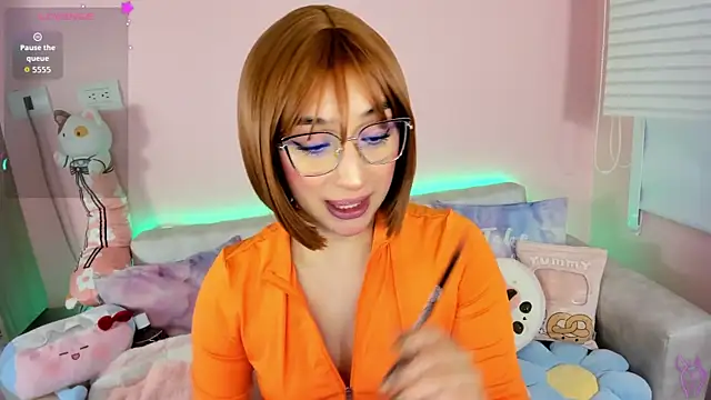 tinysara online show from March 7, 4:15 pm