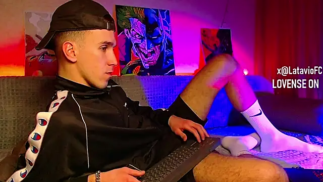 Snapshot of Midnighter_ chatting on January 31, 1:56 pm Midnighter  online show from January 31, 1:56 pm