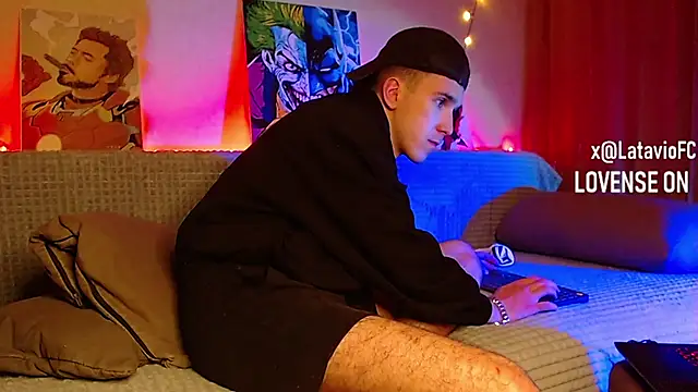 Snapshot of Midnighter_ chatting on March 7, 1:20 am Midnighter  online show from March 7, 1:20 am