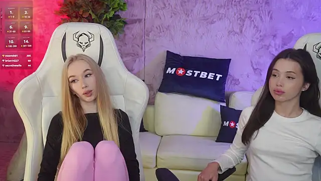 Amelia Blaze online show from December 16, 7:32 pm