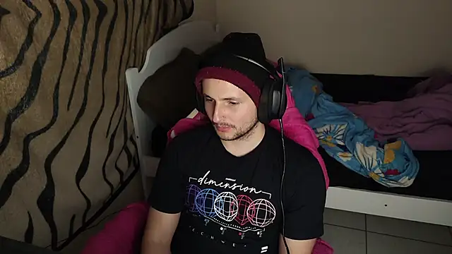 Snapshot of iurytx chatting on February 17, 10:58 pm iurytx online show from February 17, 10:58 pm