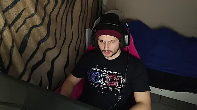 Snapshot of iurytx chatting on February 27, 9:58 pm iurytx online show from February 27, 9:58 pm