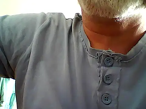 Snapshot of xcimeru chatting on February 14, 12:25 pm xcimeru online show from February 14, 12:25 pm