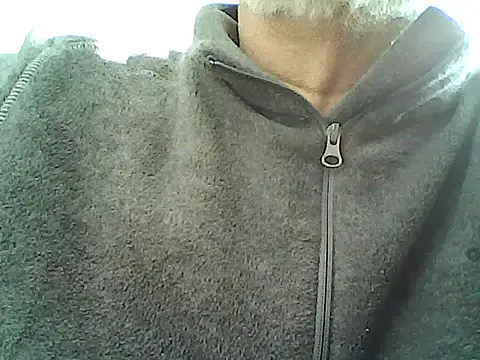 Snapshot of xcimeru chatting on February 20, 11:42 am xcimeru online show from February 20, 11:42 am