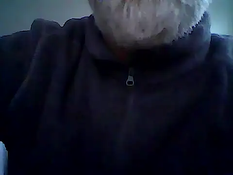 Snapshot of xcimeru chatting on February 28, 6:09 pm xcimeru online show from February 28, 6:09 pm