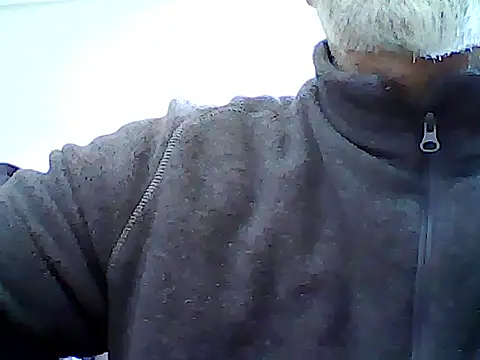 Snapshot of xcimeru chatting on March 9, 8:40 am xcimeru online show from March 9, 8:40 am