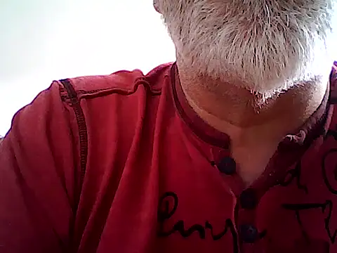 Snapshot of xcimeru chatting on March 9, 3:05 pm xcimeru online show from March 9, 3:05 pm