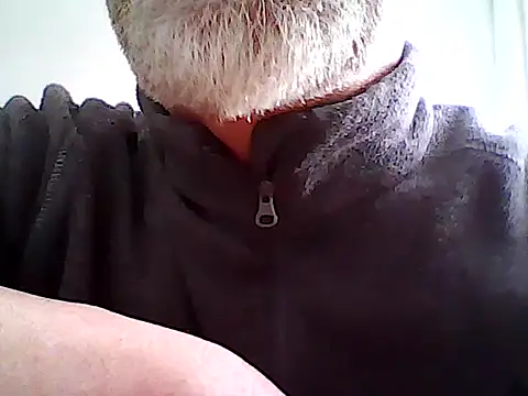 Snapshot of xcimeru chatting on March 12, 2:34 pm xcimeru online show from March 12, 2:34 pm