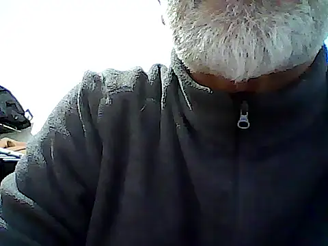 Snapshot of xcimeru chatting on March 12, 6:22 pm xcimeru online show from March 12, 6:22 pm