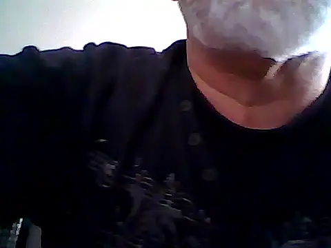 Snapshot of xcimeru chatting on March 14, 6:07 pm xcimeru online show from March 14, 6:07 pm