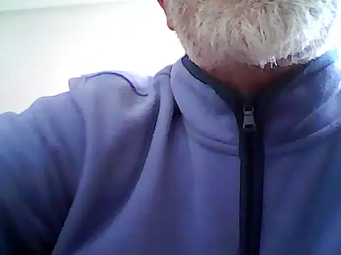 Snapshot of xcimeru chatting on March 18, 7:30 am xcimeru online show from March 18, 7:30 am