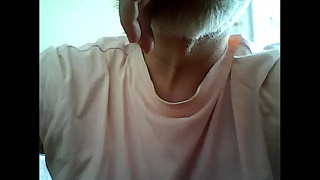 Snapshot of xcimeru chatting on September 9, 7:52 am xcimeru online show from September 9, 7:52 am