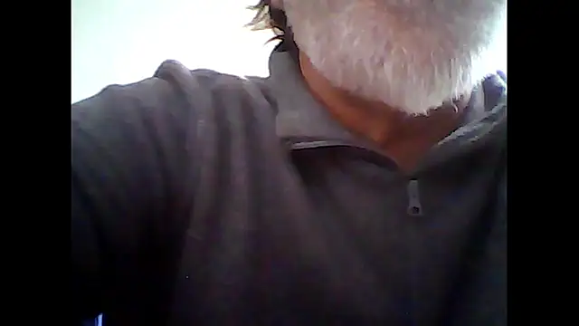 Snapshot of xcimeru chatting on September 12, 6:57 am xcimeru online show from September 12, 6:57 am