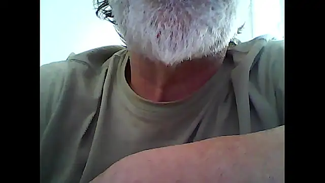 Snapshot of xcimeru chatting on September 17, 3:35 pm xcimeru online show from September 17, 3:35 pm