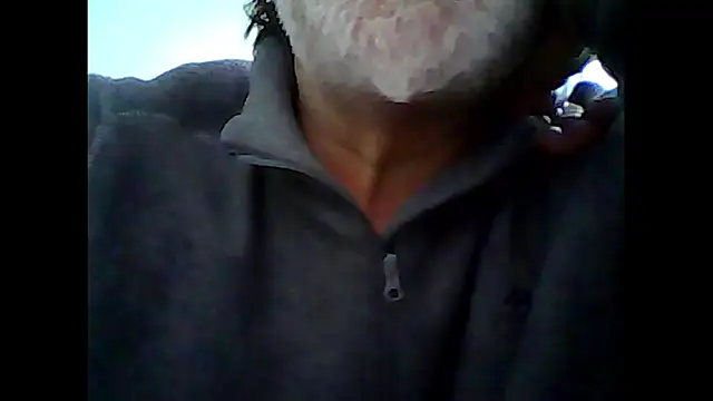 Snapshot of xcimeru chatting on October 2, 6:42 am xcimeru online show from October 2, 6:42 am