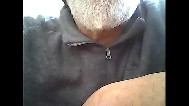 Snapshot of xcimeru chatting on October 8, 7:17 am xcimeru online show from October 8, 7:17 am