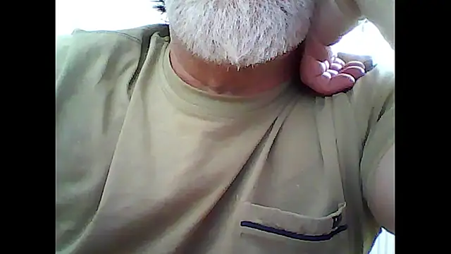 Snapshot of xcimeru chatting on October 20, 2:28 pm xcimeru online show from October 20, 2:28 pm