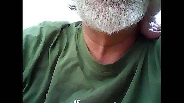 Snapshot of xcimeru chatting on October 21, 1:34 pm xcimeru online show from October 21, 1:34 pm