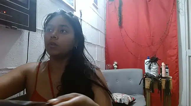 Snapshot of Chiara_petterson chatting on January 25, 5:18 am Chiara petterson online show from January 25, 5:18 am