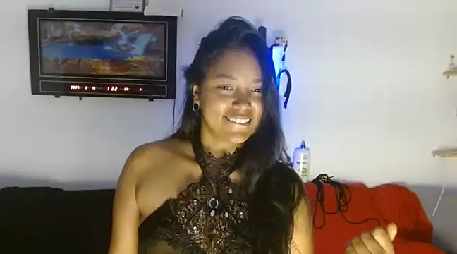 Snapshot of Chiara_petterson chatting on February 19, 6:22 am Chiara petterson online show from February 19, 6:22 am