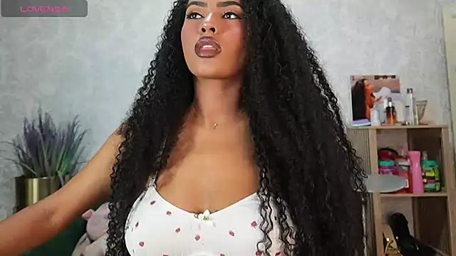 HOTBLACKANDWHITE2 online show from April 12, 10:59 pm