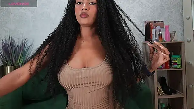 HOTBLACKANDWHITE2 online show from April 17, 3:53 am