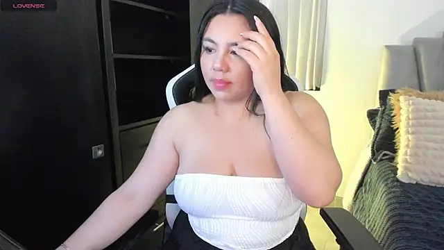 ambar-wells online show from February 7, 5:29 pm