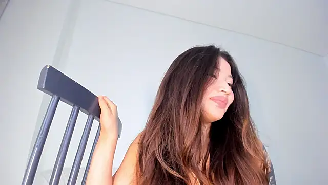 kawaii mia online show from December 7, 1:47 am