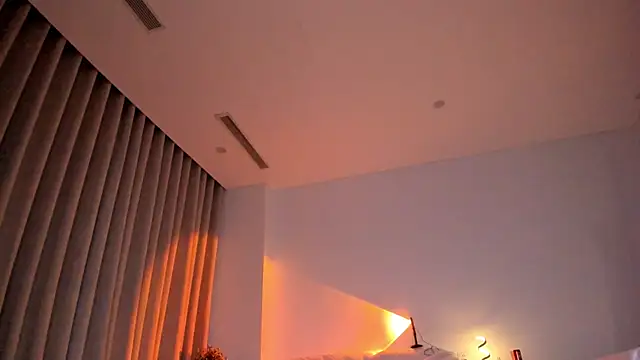 kawaii mia online show from January 7, 1:03 pm