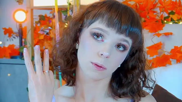 ElisabethDavis online show from November 16, 3:17 pm