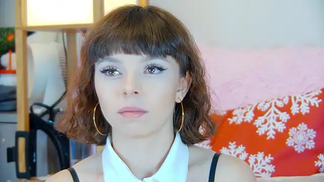 ElisabethDavis online show from February 2, 2:49 pm