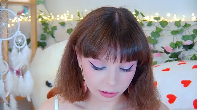 ElisabethDavis online show from April 18, 3:27 pm