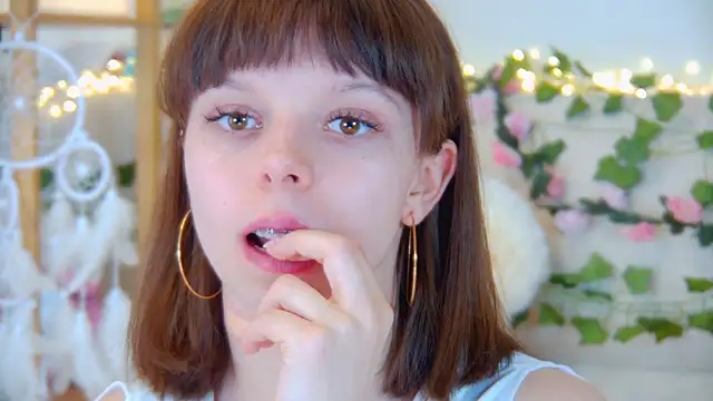 ElisabethDavis online show from April 21, 4:23 pm