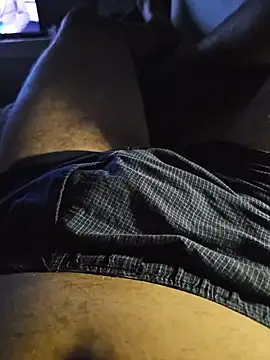 Snapshot of sonnesex12 chatting on December 18, 10:24 pm sonnesex12 online show from December 18, 10:24 pm