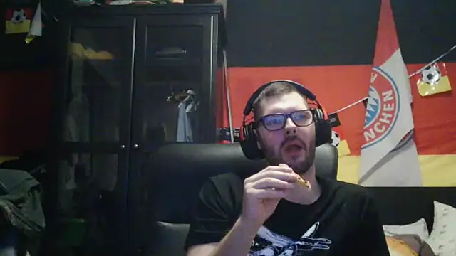 Die-geile-Sau online show from February 6, 10:24 pm