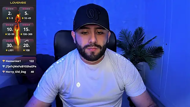 Snapshot of jhon_bear03 chatting on February 17, 5:32 pm jhon bear03 online show from February 17, 5:32 pm