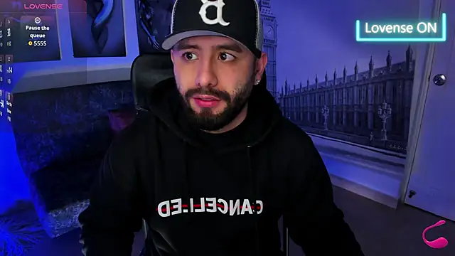 Snapshot of jhon_bear03 chatting on December 2, 11:04 am jhon bear03 online show from December 2, 11:04 am