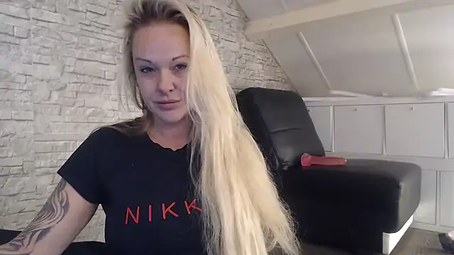 Snapshot of dutch_prinses chatting on October 31, 12:50 pm dutch prinses online show from October 31, 12:50 pm