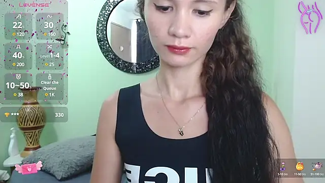 Snapshot of Sofia_Franco_ chatting on December 24, 3:37 pm Sofia Franco online show from December 24, 3:37 pm